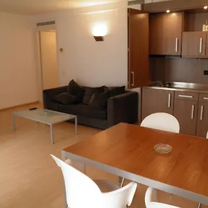apartaments-sant-jordi-fontanella.topbarcelonahotels.com/