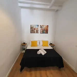 apartments-gaudi-barcelona.topbarcelonahotels.com/